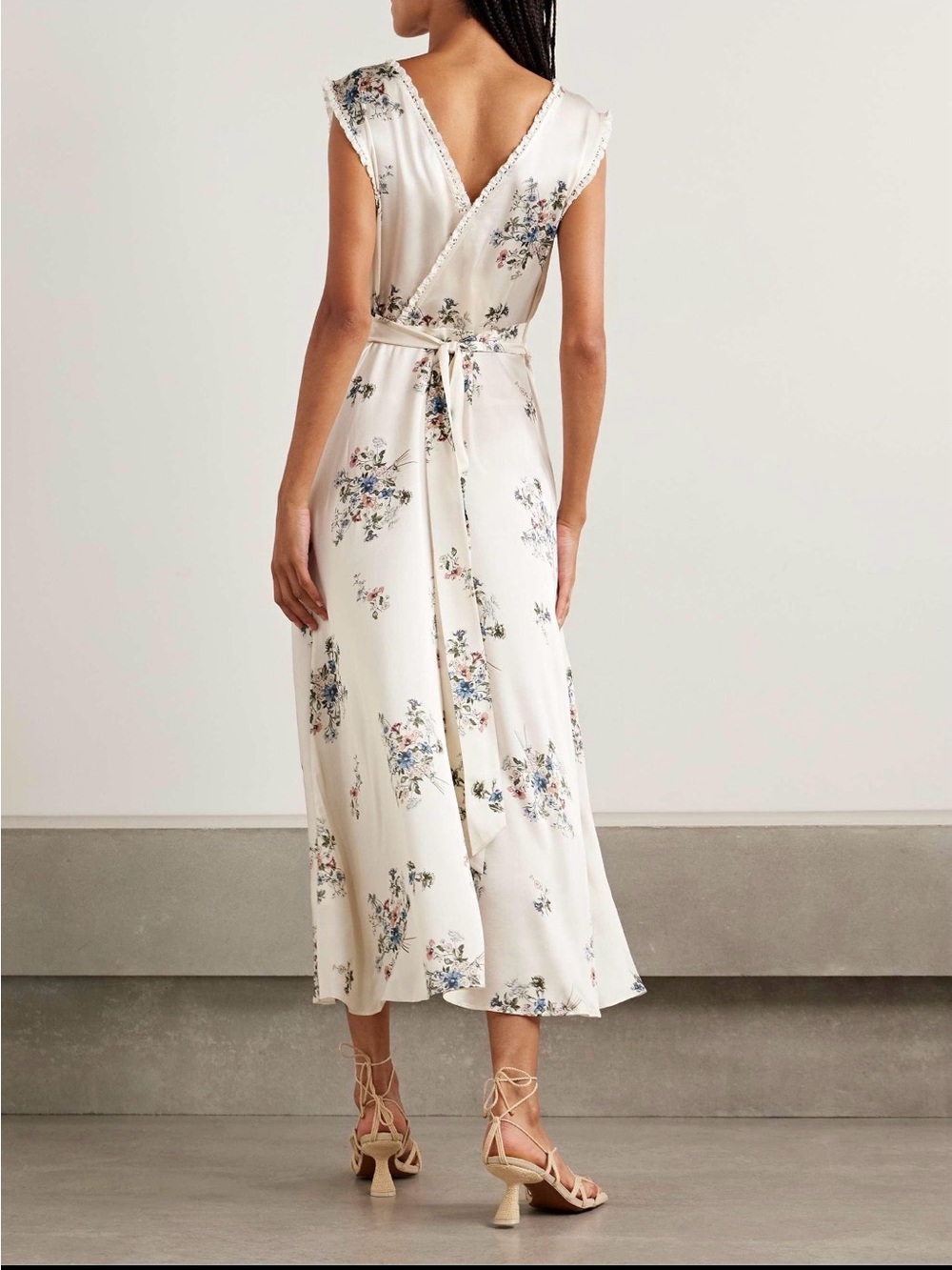 Doen Cream Floral V-Neck Midi Dress - Picture 3 of 4